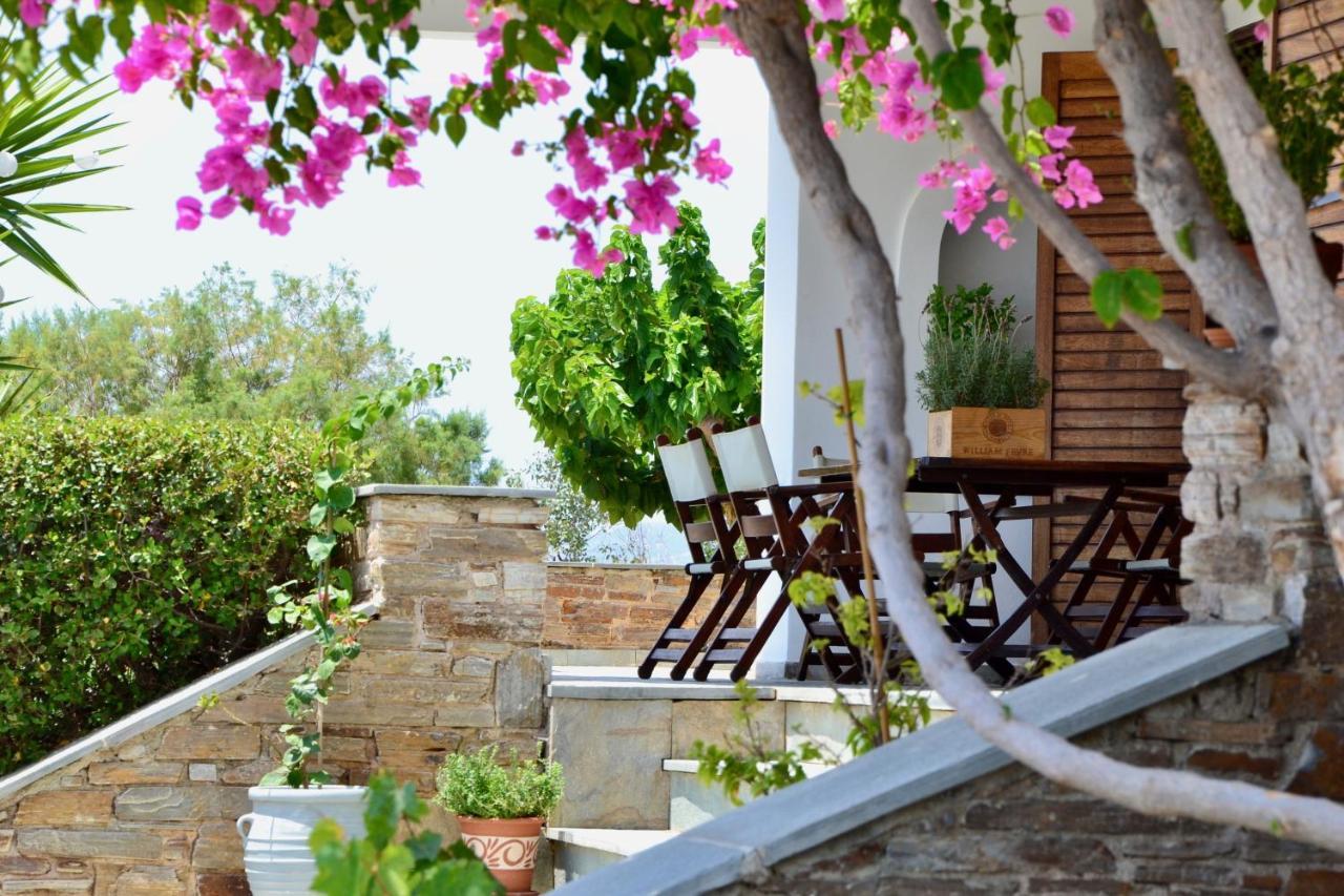 Beach House Set In A Beautiful Bay Karystos  Exterior photo